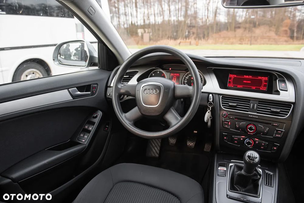 Audi A4 Limousine - 22