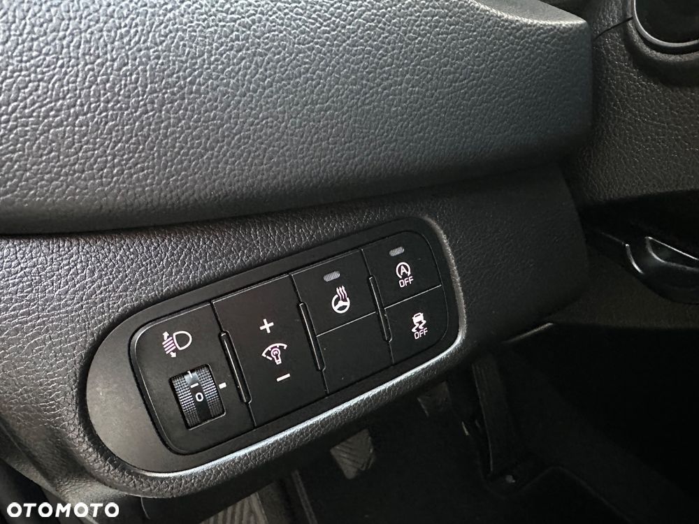 Kia Carens - 28