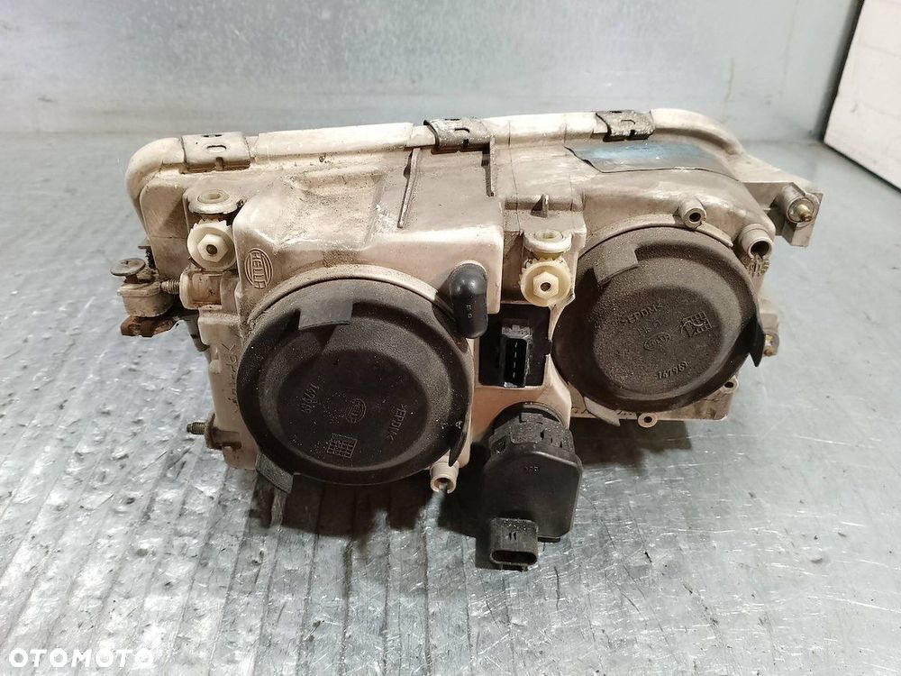 LAMPY PRZÓD KOMPLET VOLVO V40 1AG007861-33  1AG007861-34 30899682  30899683 - 9