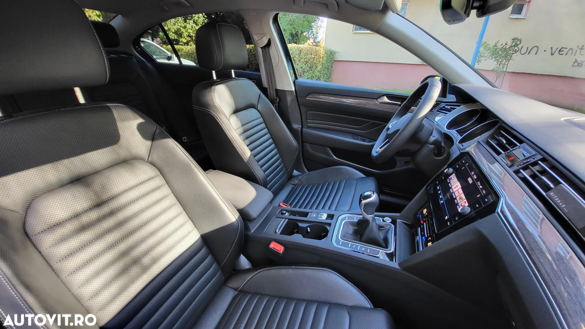Volkswagen Passat - 20