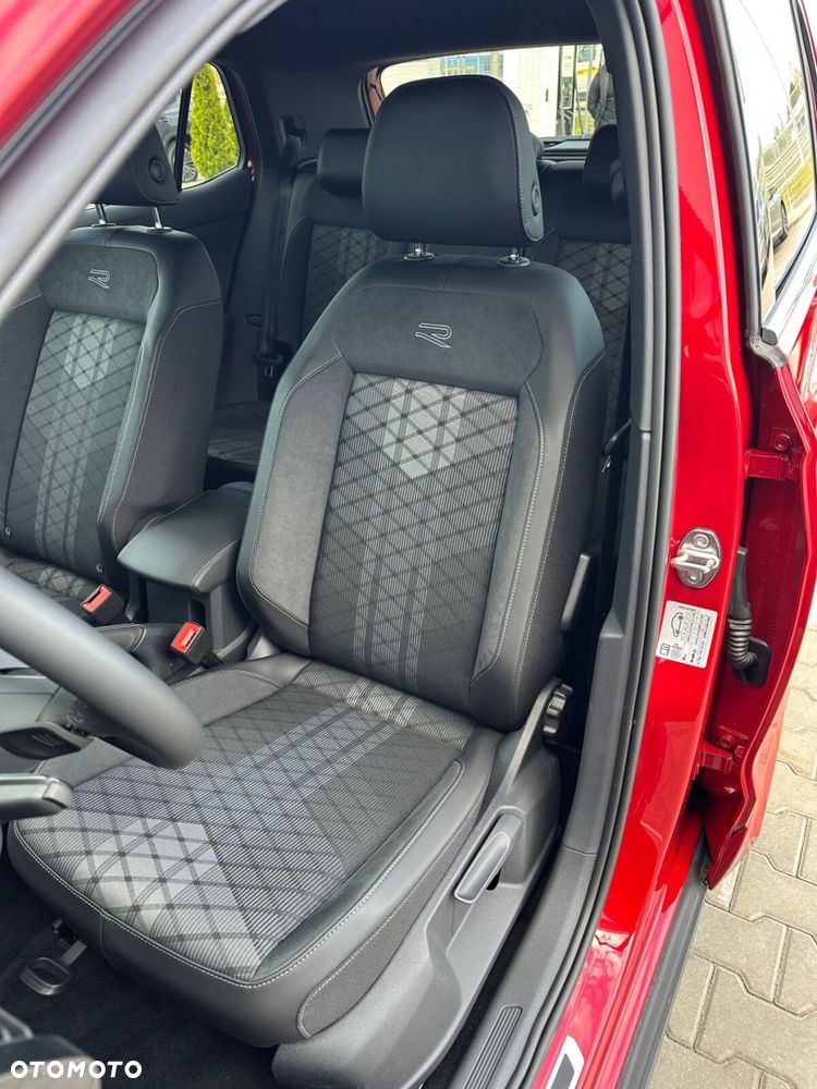 Volkswagen T-Cross 1.0 TSI R-Line Plus DSG - 13