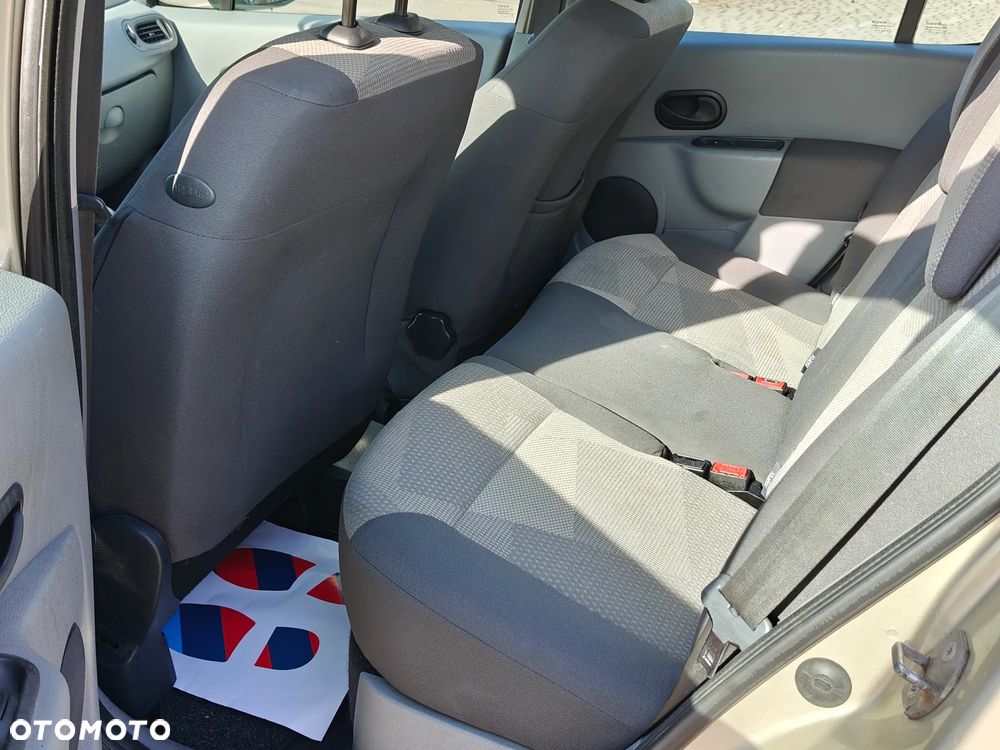 Renault Thalia 1.6 16V All Inclusive - 8