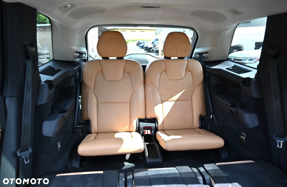 Volvo XC 90 T6 AWD Inscription 7os - 32