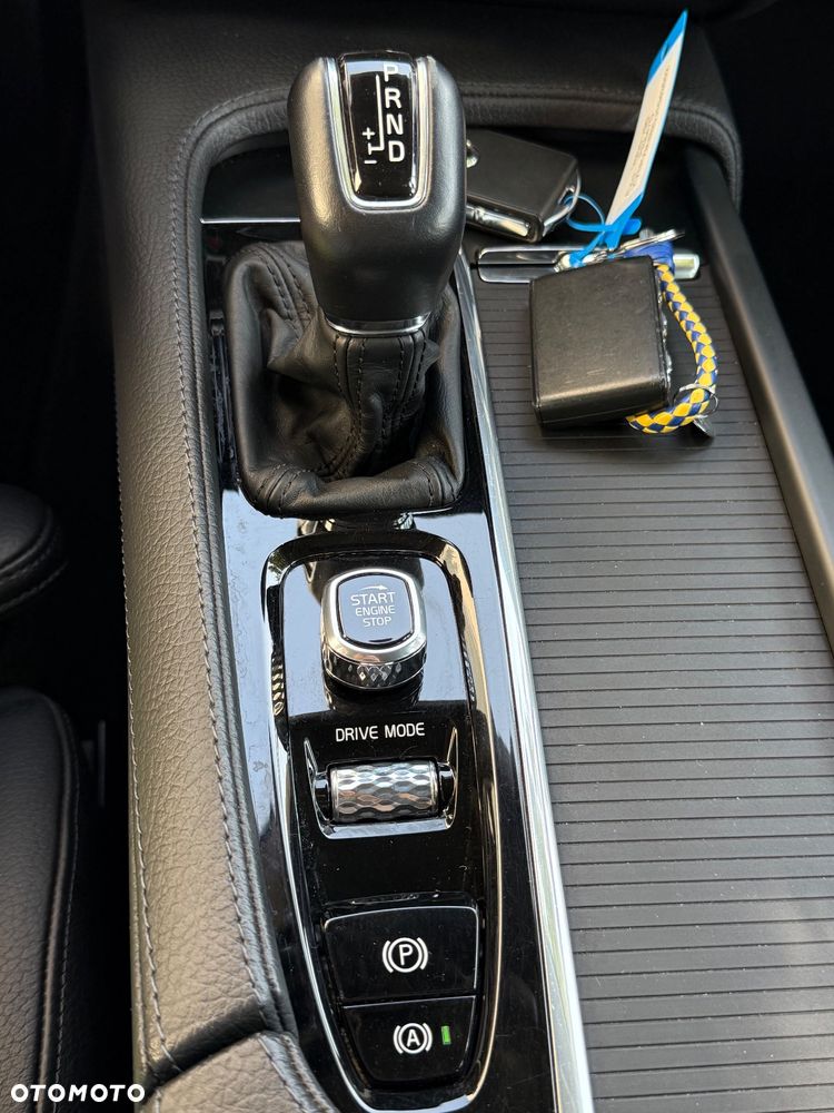 Volvo V90 D4 Geartronic Momentum - 28