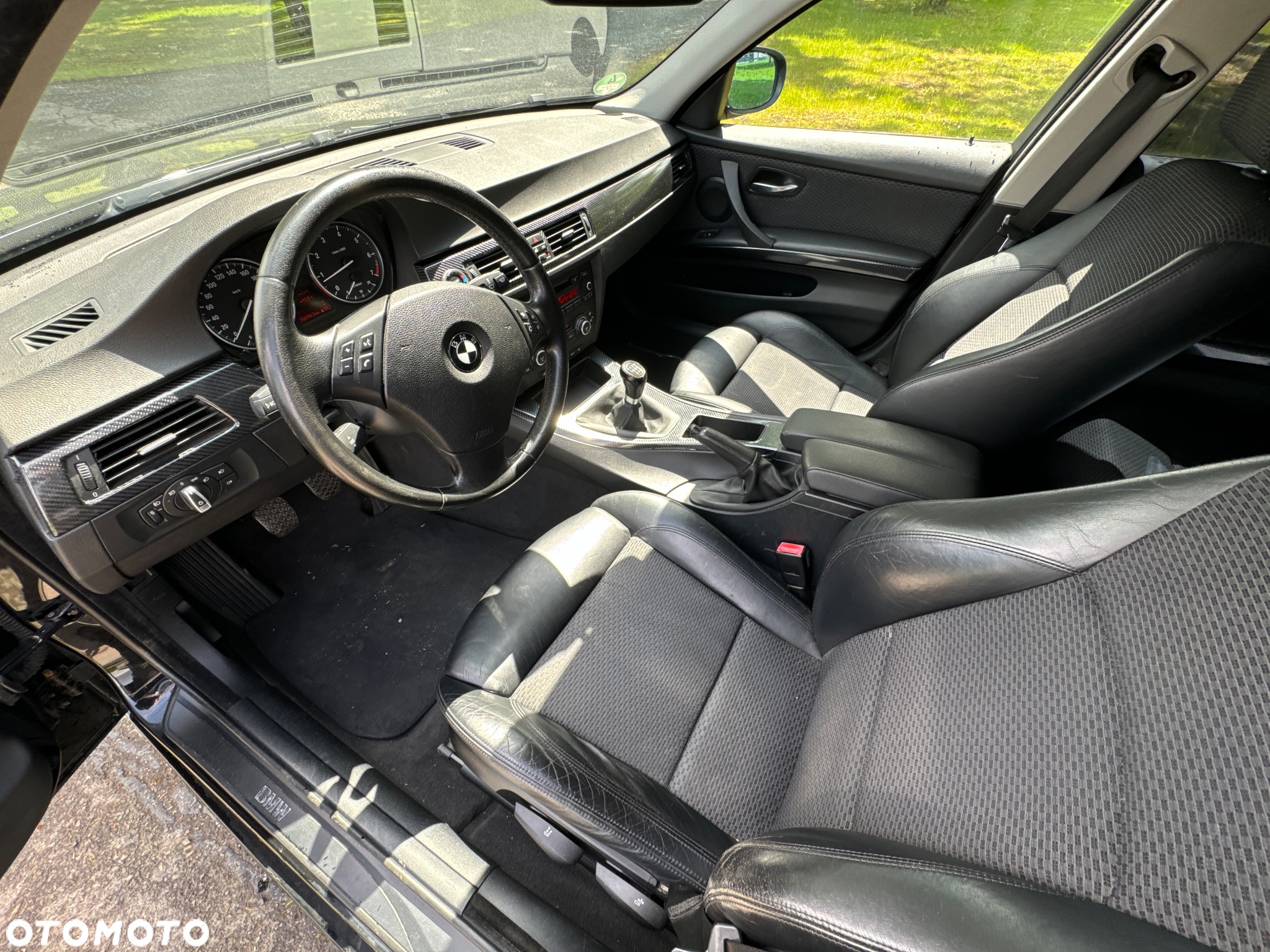 BMW Seria 3 318i - 25