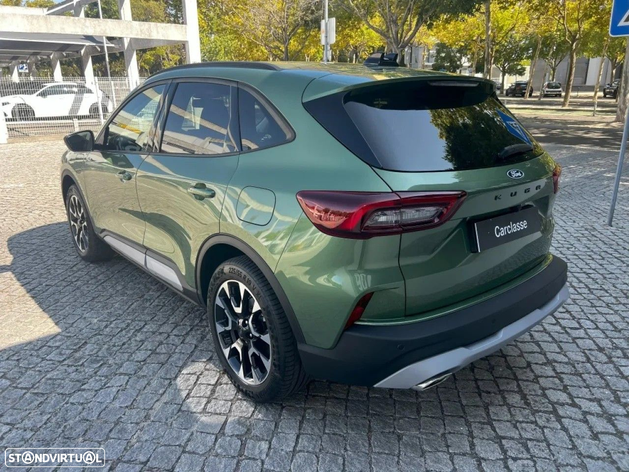 Ford Kuga - 10