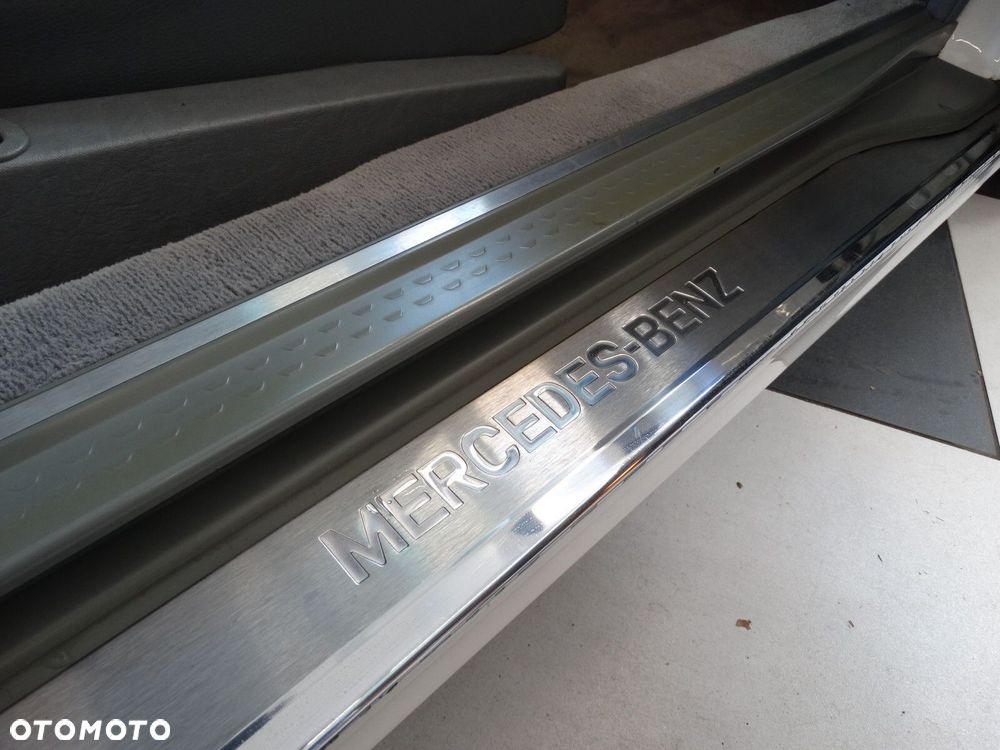 Mercedes-Benz SL - 12