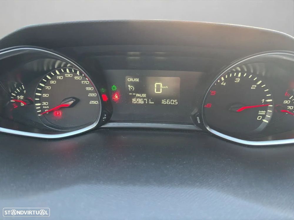 Peugeot 308 1.6 BlueHDi Style J17 - 11