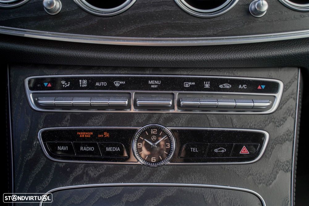 Mercedes-Benz E 300 de AMG Line - 24