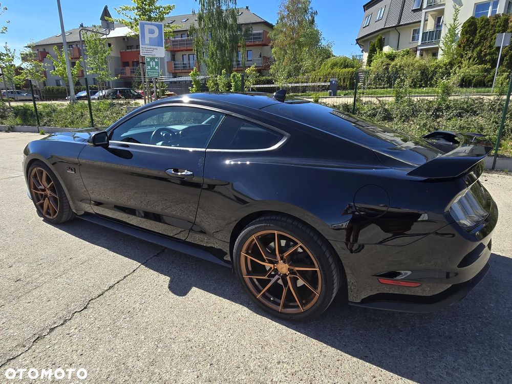 Ford Mustang - 6