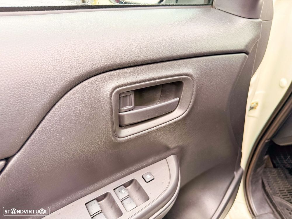 Mitsubishi L200 2.3 DI-D CD Invite 4WD - 13