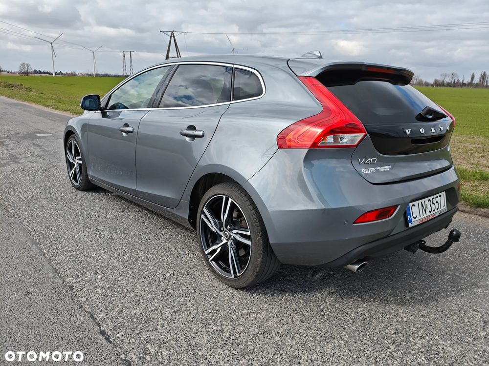 Volvo V40 D3 Inscription - 11