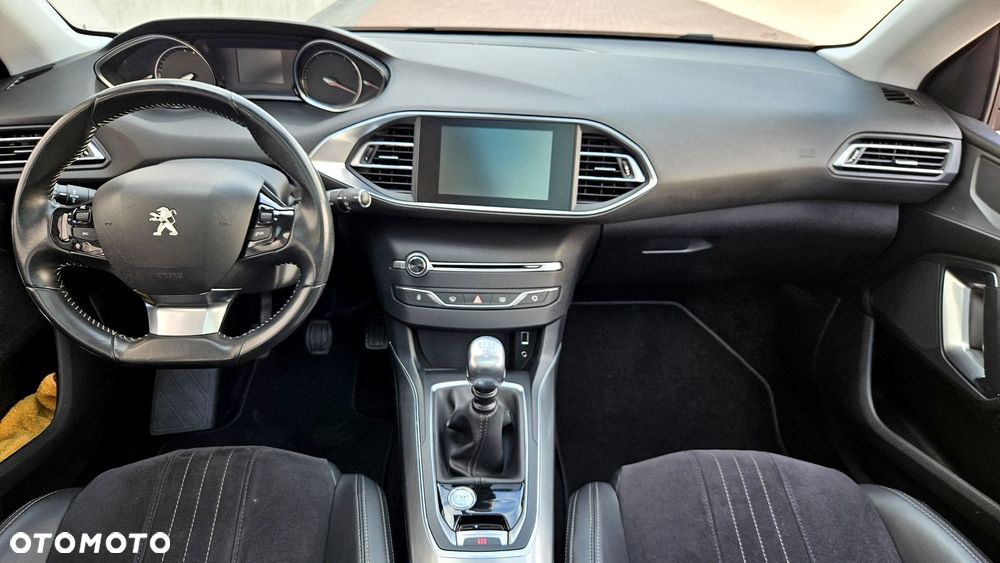 Peugeot 308 155 THP Premium - 5