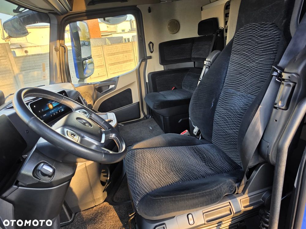 Mercedes-Benz Actros - 14
