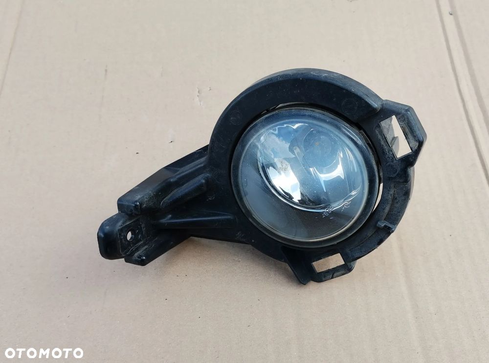Halogen Lewy z koszyczkiem Nissan Juke 2010-