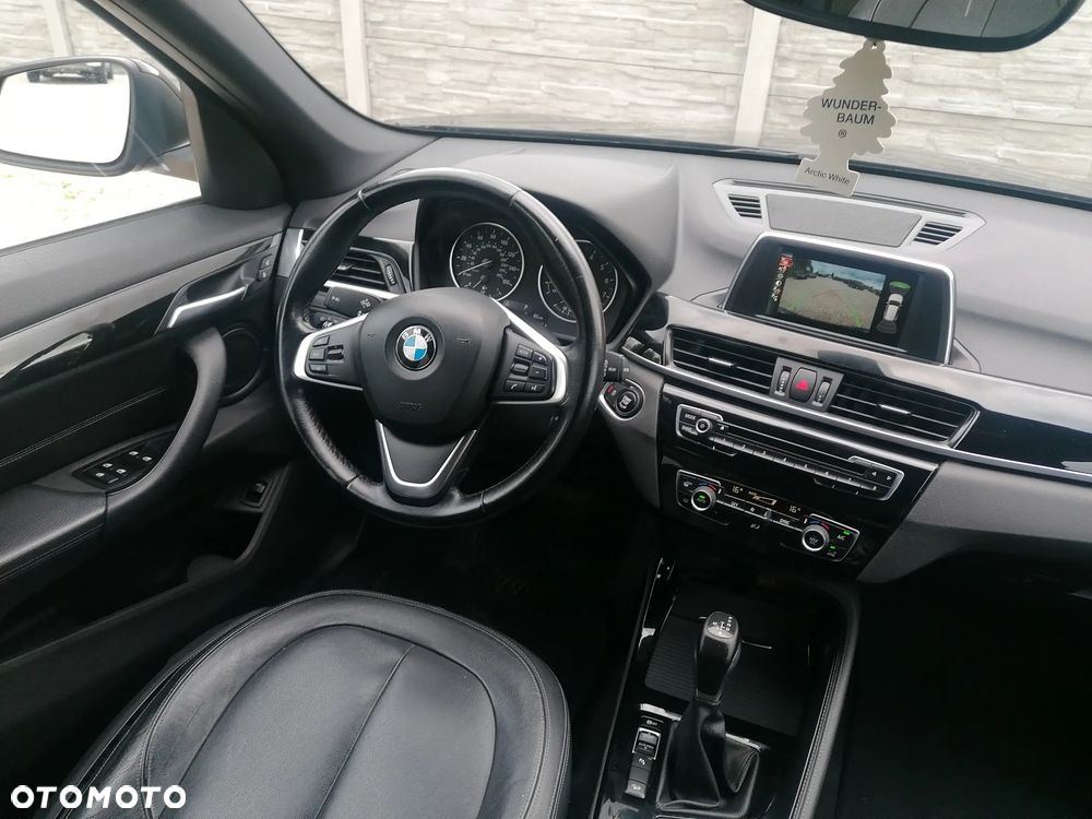 BMW X1 xDrive25i GPF xLine - 13