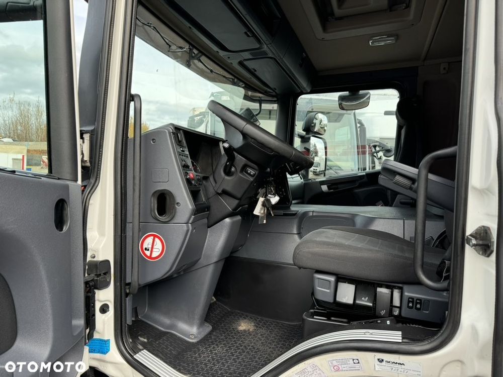 Scania P 320 / KONTENER 8.40 / Winda/ - 22