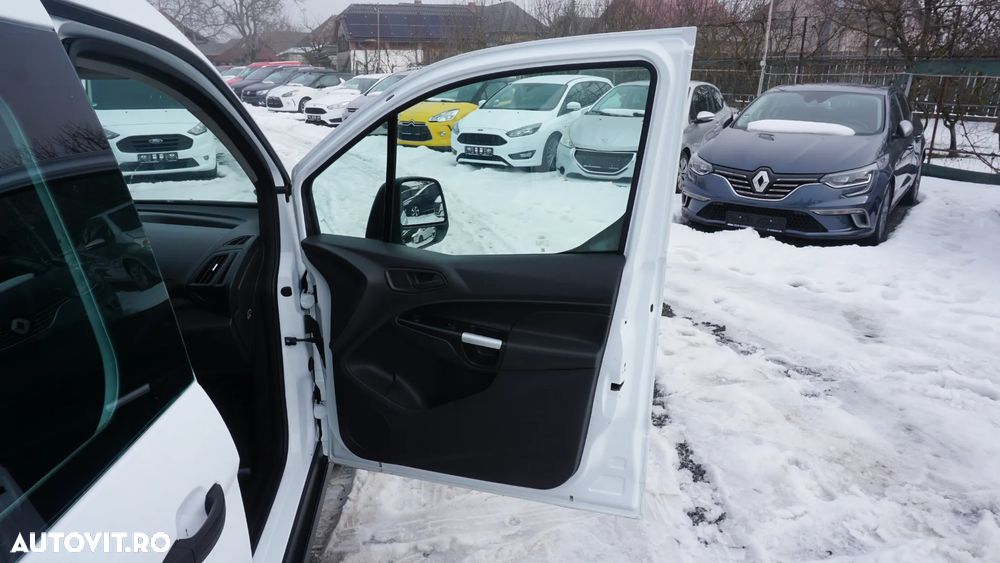 Ford Transit Connect - 8