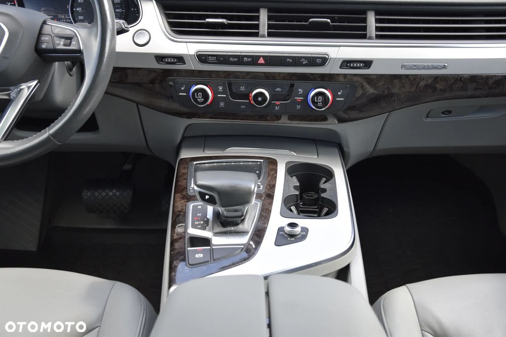 Audi Q7 3.0 TFSI Quattro Tiptronic - 16