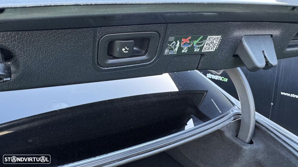 Mercedes-Benz A 250 Limousine e 8G-DCT AMG Line Advanced Plus - 37