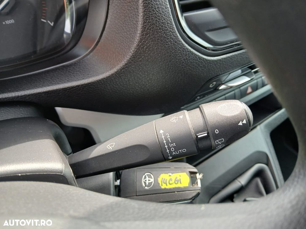 Toyota Proace 1.5 D-4D 120CP 7+1 L2H1 Comfort - 9