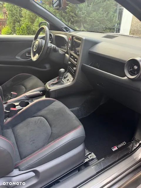 Toyota GR Yaris - 4