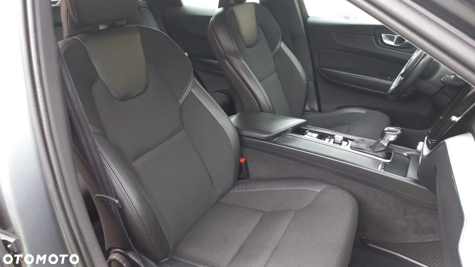 Volvo XC 60 D4 Geartronic Momentum - 10