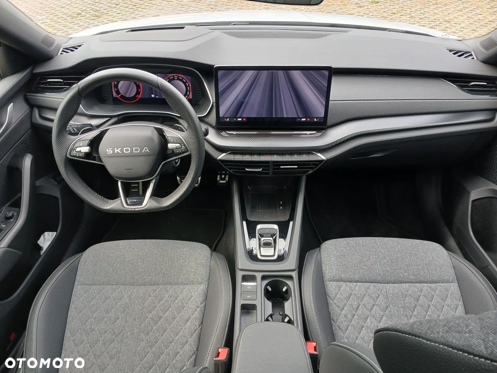 Skoda Octavia 2.0 TDI Sportline DSG - 23