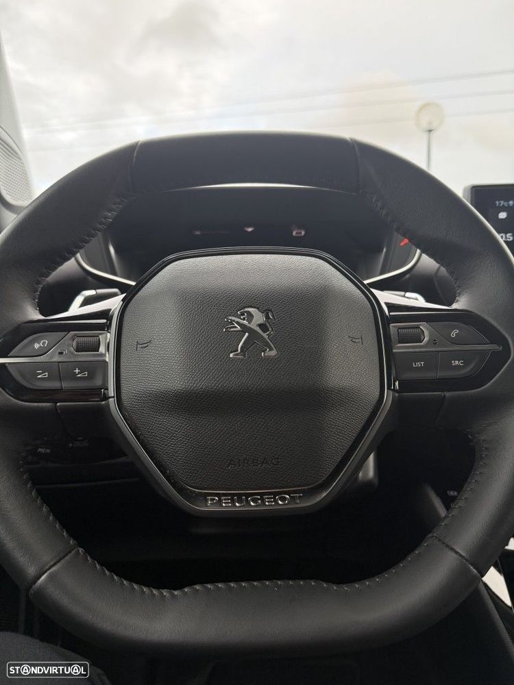 Peugeot 2008 1.2 PureTech Allure Pack EAT8 - 14