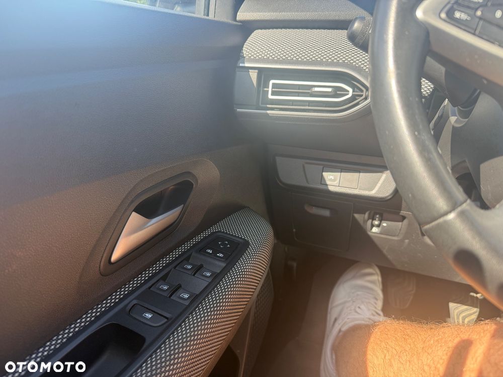 Dacia Jogger 1.0 TCe Expression 7os - 12
