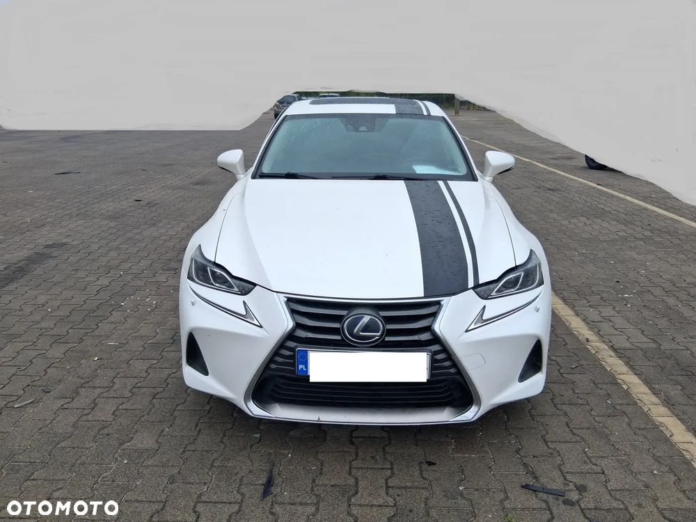 Lexus IS 300h Comfort - 28
