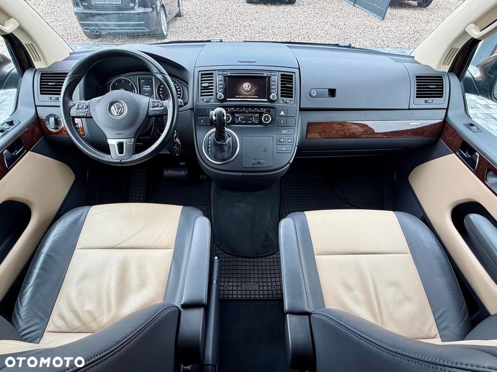 Volkswagen Multivan - 24