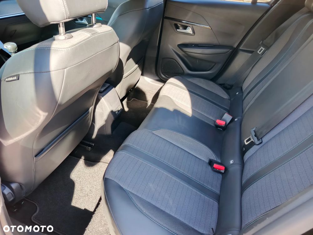 Peugeot 208 1.2 PureTech Allure S&S - 11