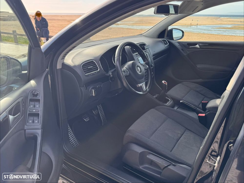 VW Golf 2.0 TDi Confortline - 6