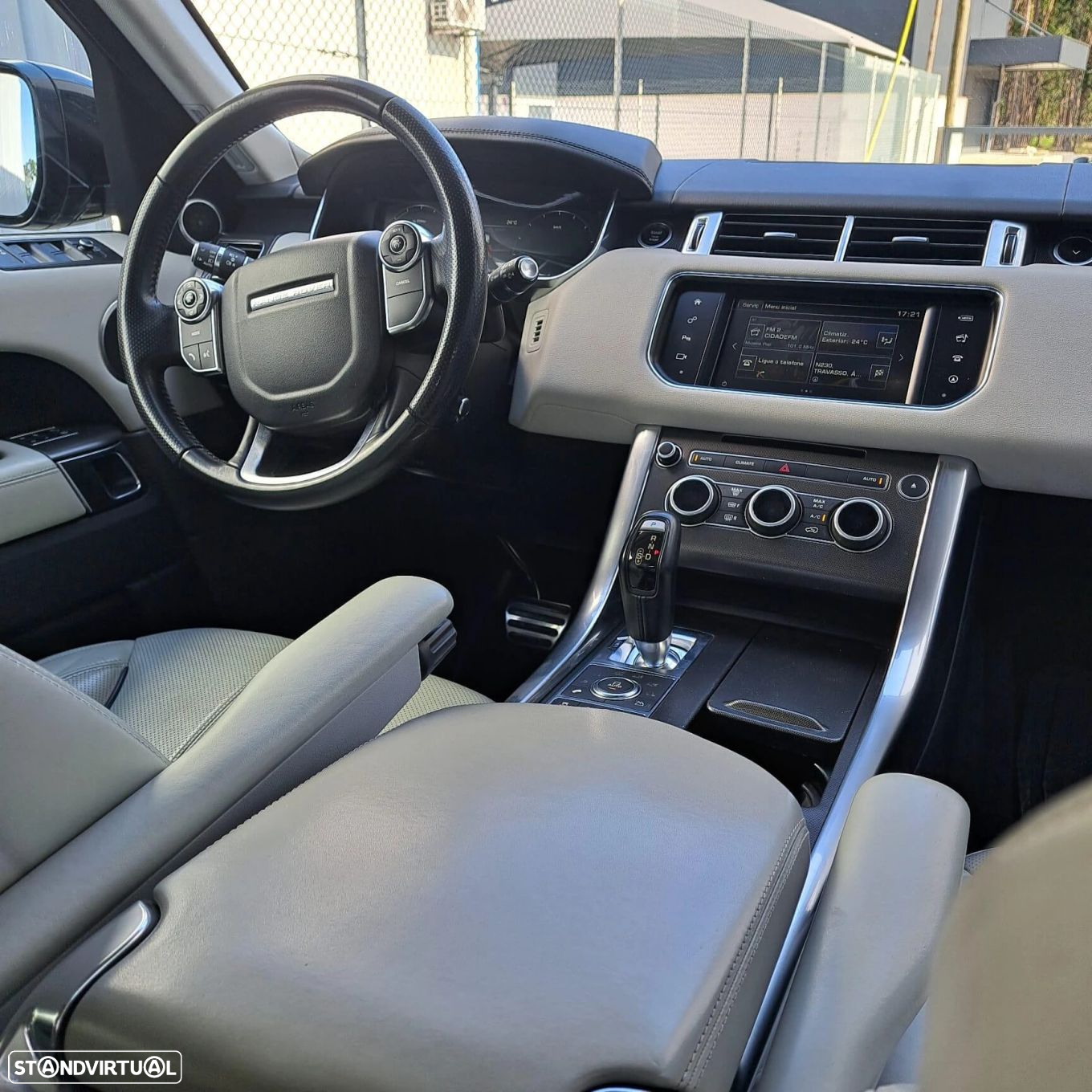 Land Rover Discovery Sport - 33