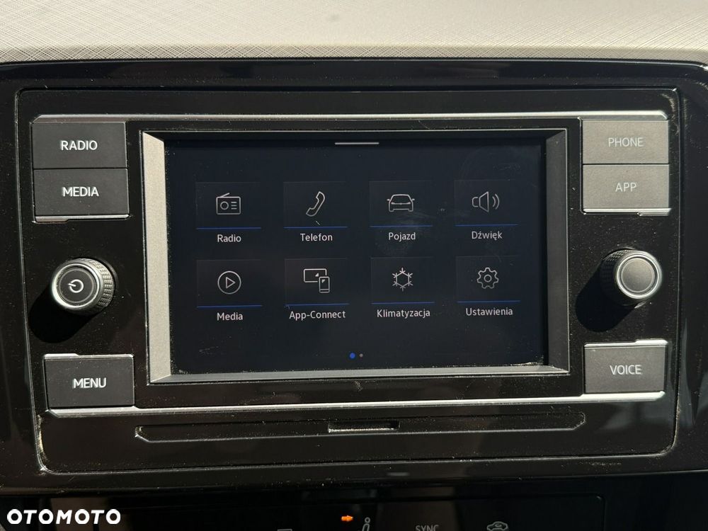 Volkswagen Passat - 24