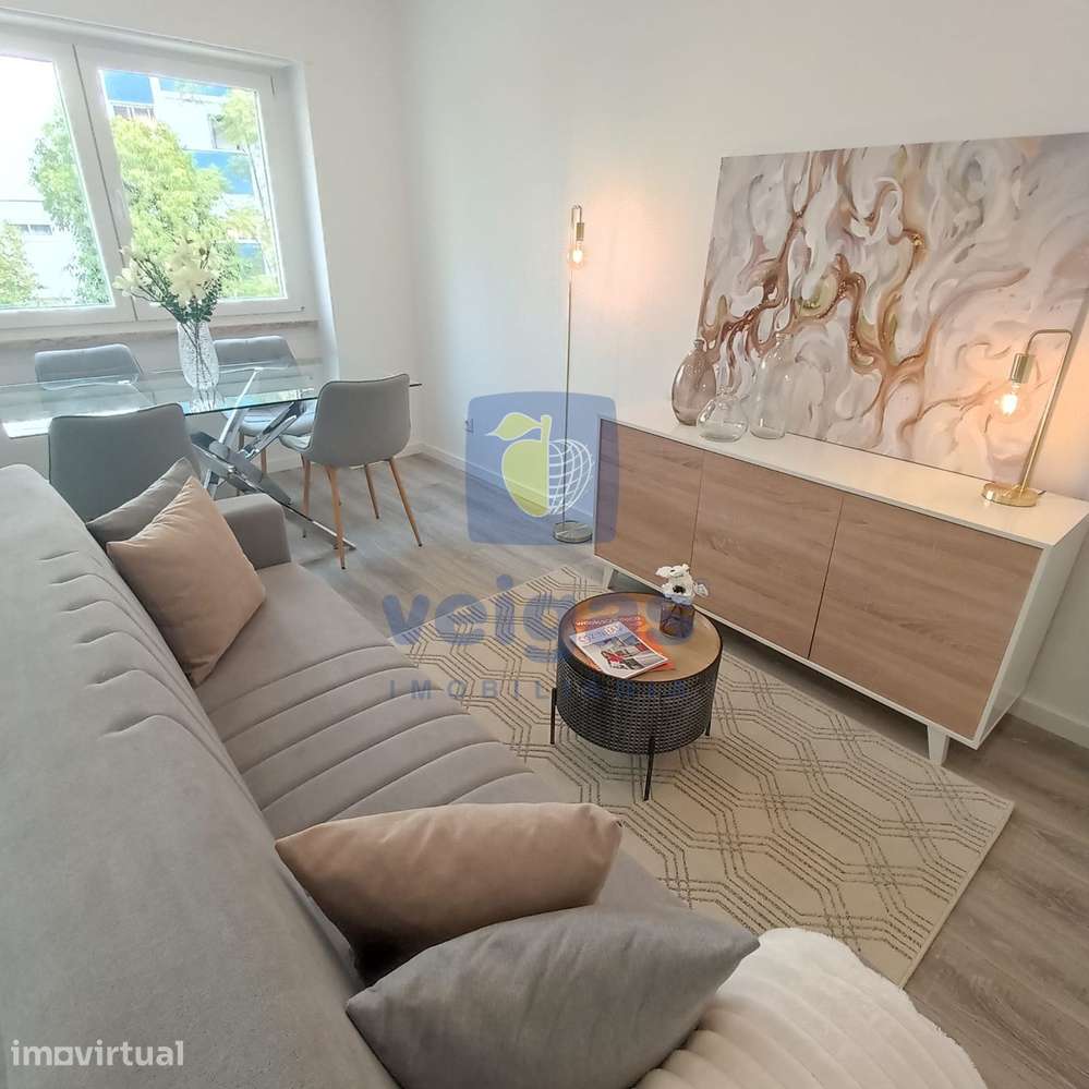 Apartamento renovado com 3 quartos em Benfica Lisboa - Grande imagem: 2/10