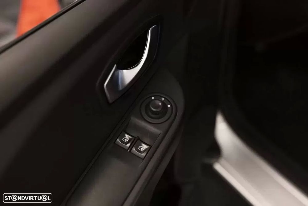 Renault Clio - 18