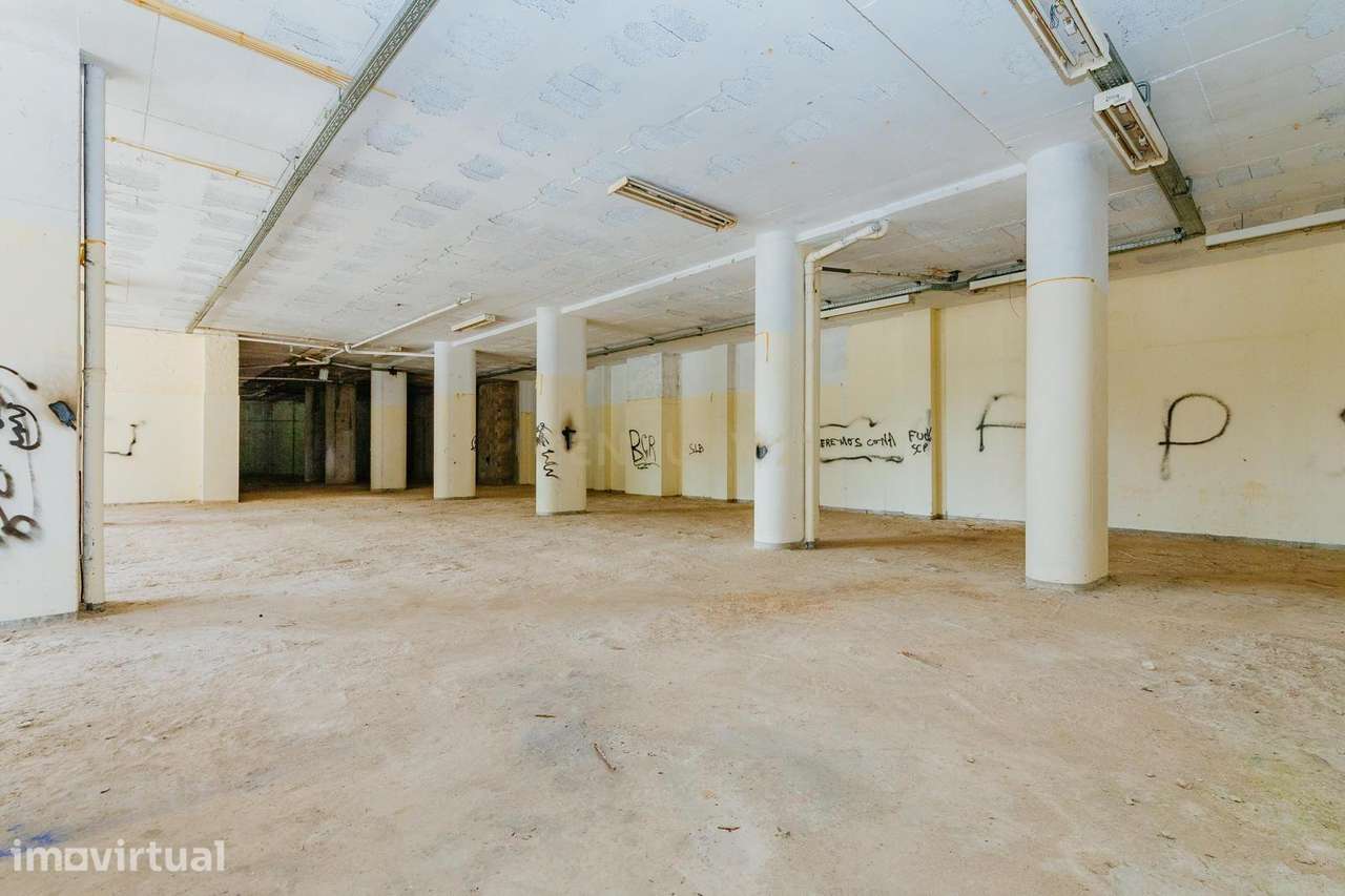 Armazém / Espaço Comercial para Venda – Barcarena, Oeiras - Grande imagem: 3/12