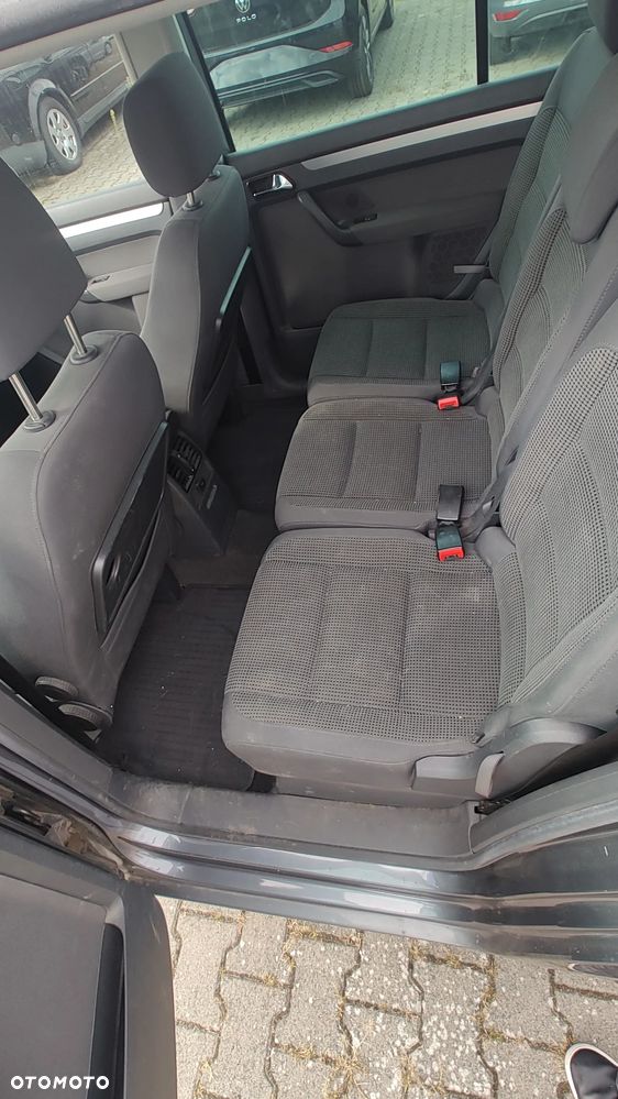 Volkswagen Touran 1.9 TDI Highline - 10