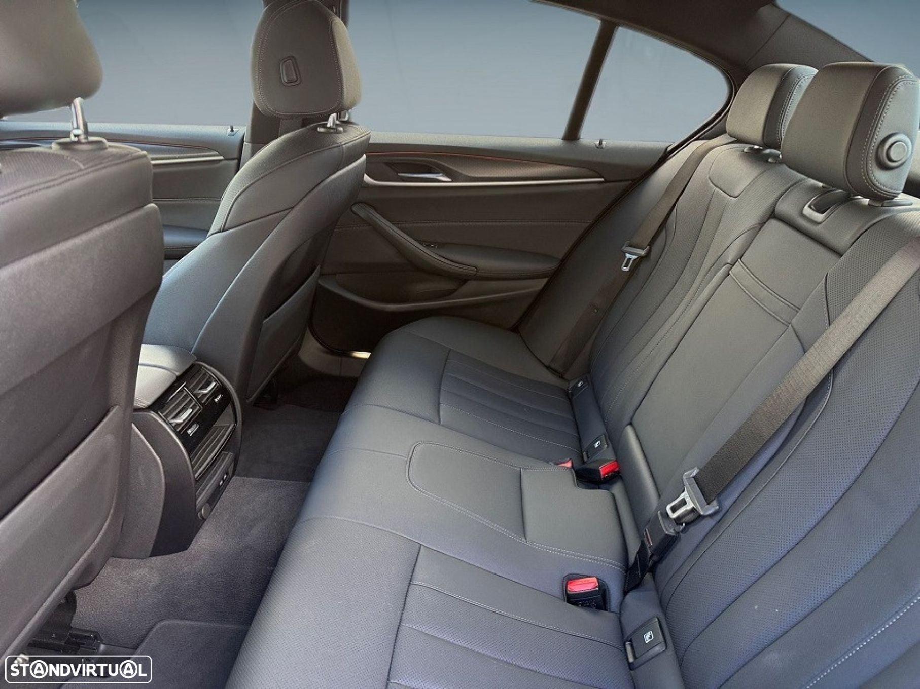 BMW 520 d Pack Desportivo M Auto - 12