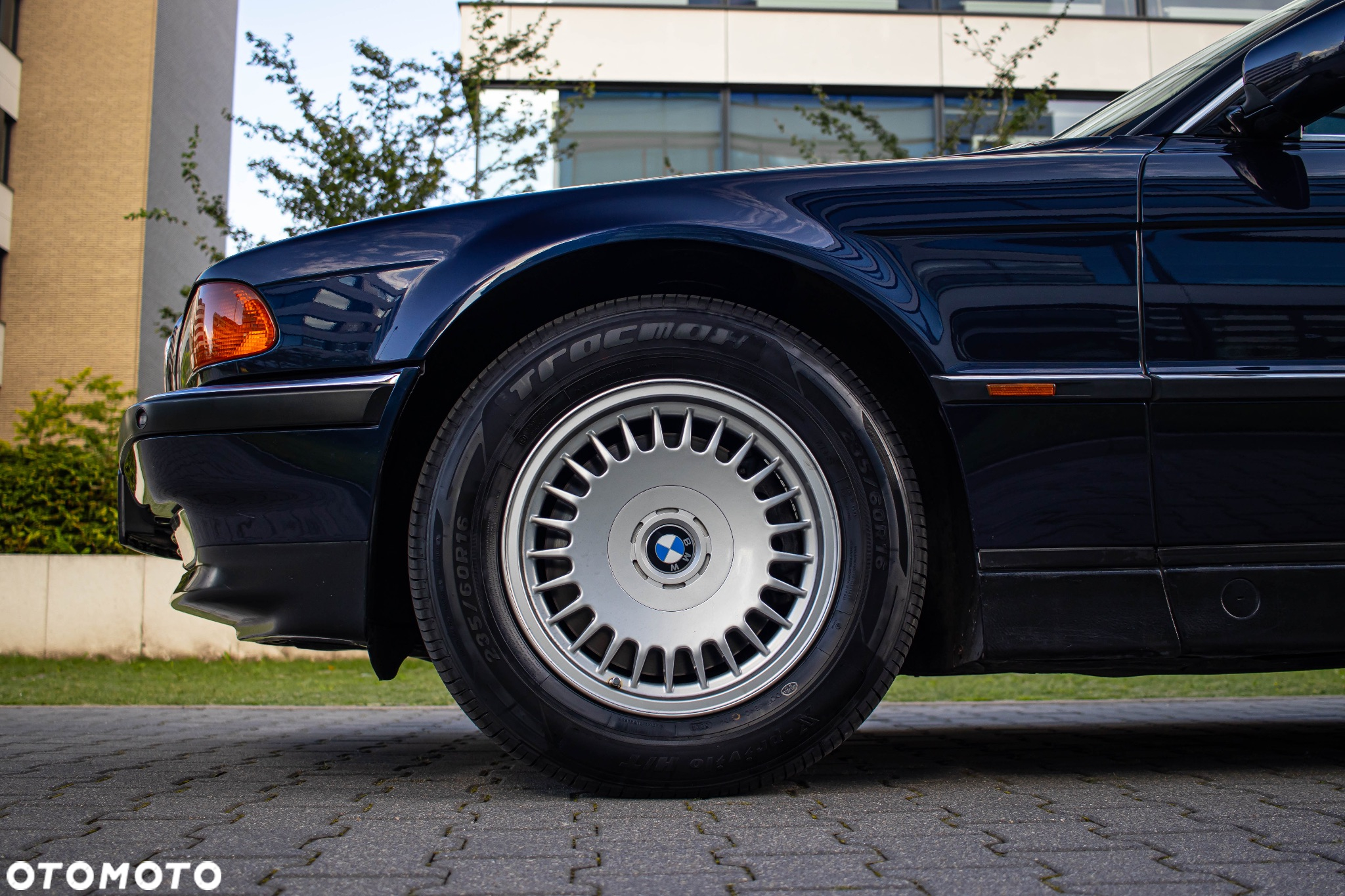 BMW Seria 7 750iL - 10
