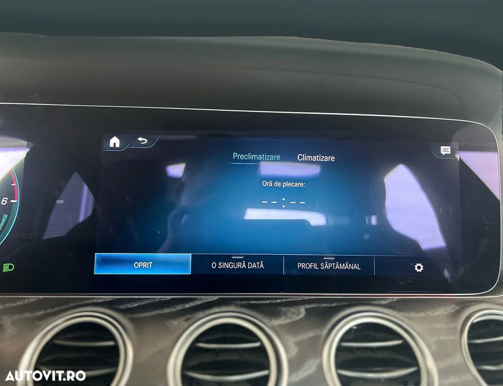 Mercedes-Benz E 300 de Aut. - 26