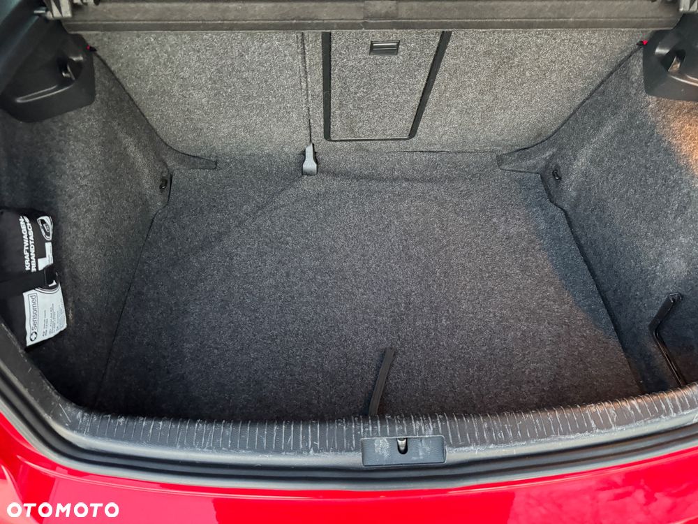 Volkswagen Golf 1.2 TSI Team - 19