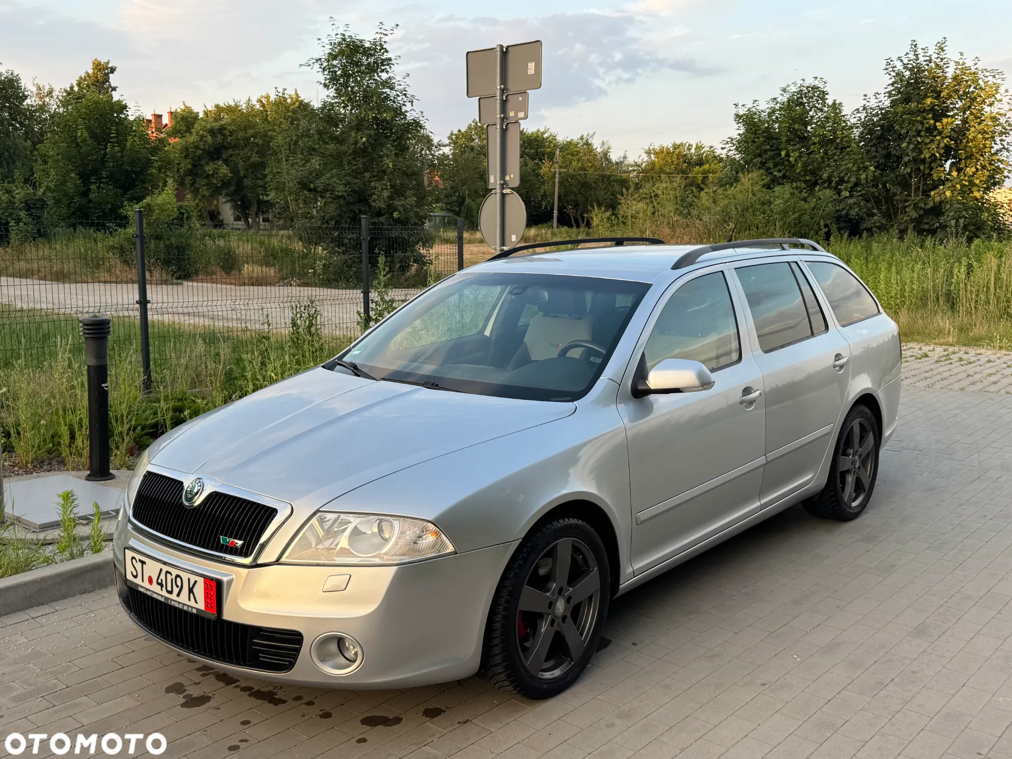 Skoda Octavia Combi 2.0 TDI DPF RS - 4