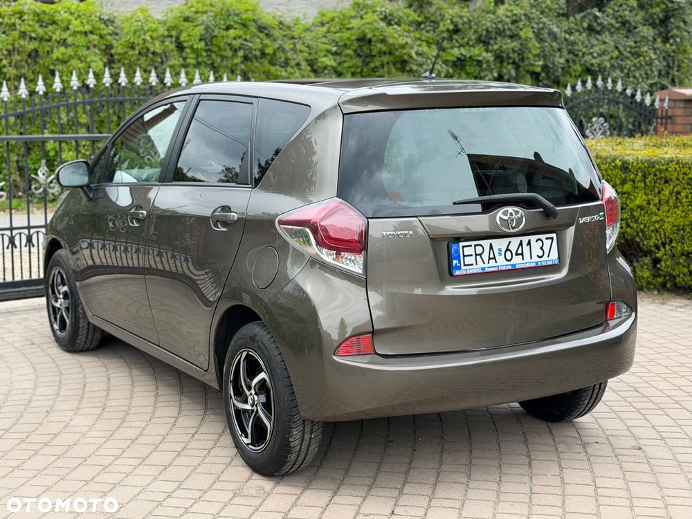 Toyota Verso S 1.33 Premium MS - 5