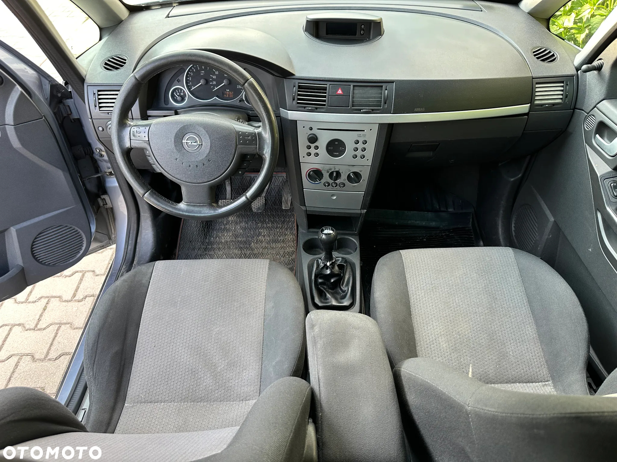 Opel Meriva 1.6 16V (Essentia) - 10