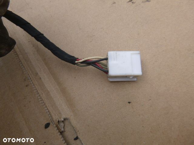 LUSTERKO PRAWE ELEKTRYCZNE TOYOTA COROLLA E12 01-07 5 PINÓW - 12