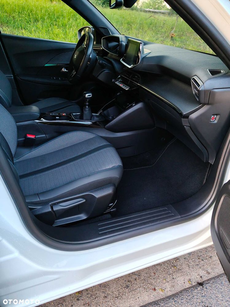 Peugeot 2008 - 6