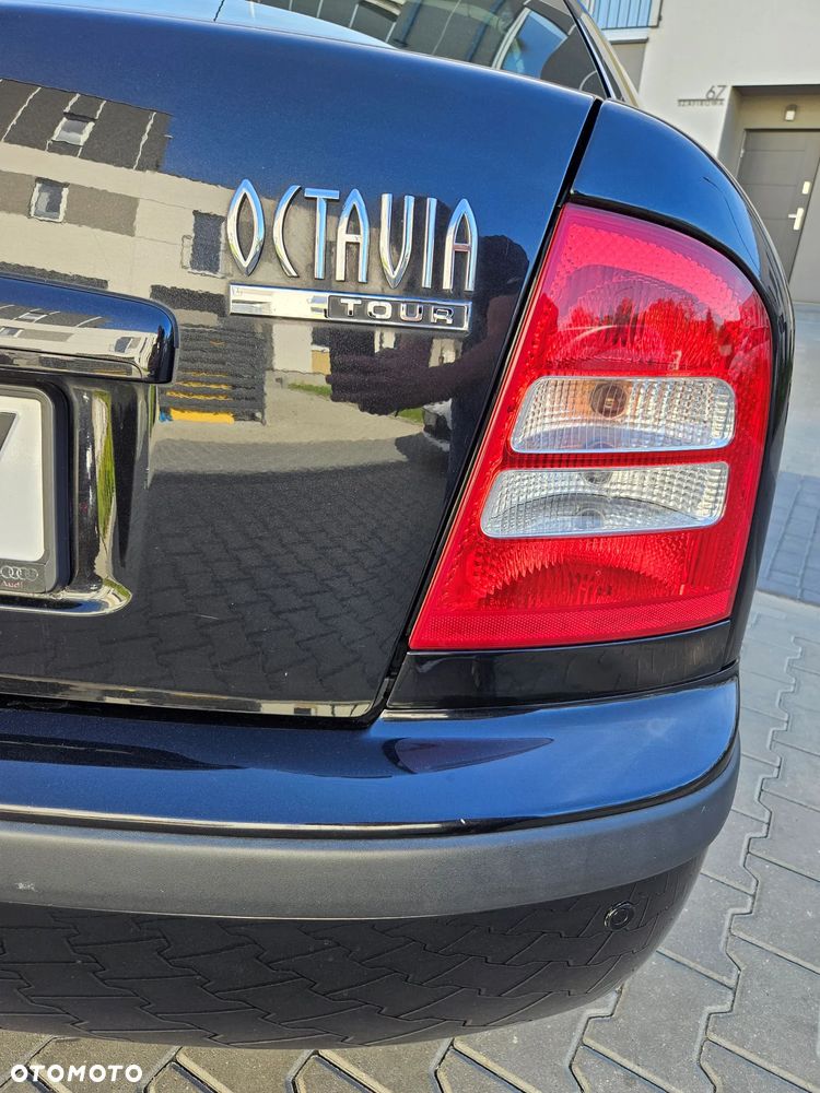 Skoda Octavia 1.6 Tour - 23